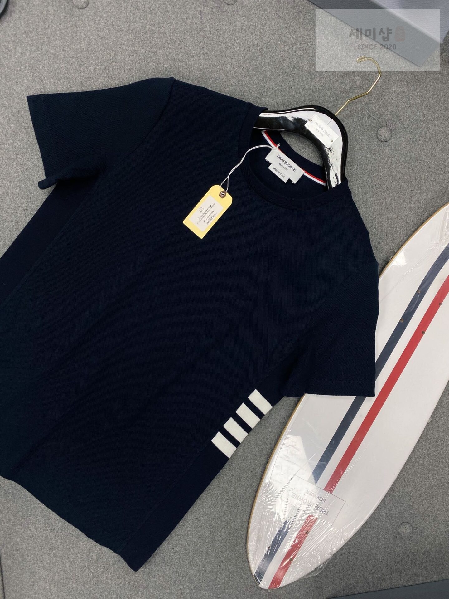 Thom Browne 톰브라운 사이드라인 반팔 티셔츠 “3COLOR” NO.1 의류 5번 이미지