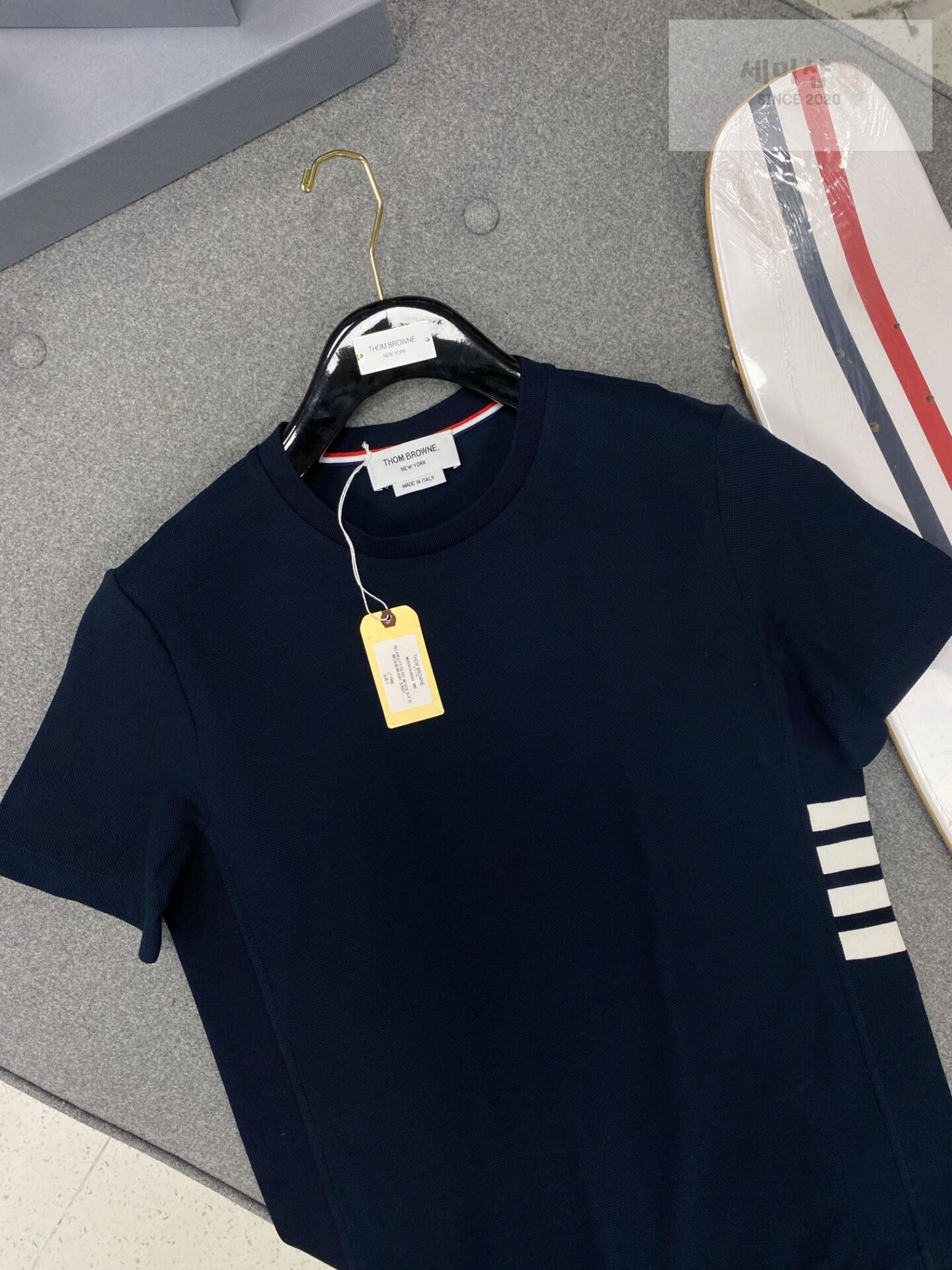 Thom Browne 톰브라운 사이드라인 반팔 티셔츠 “3COLOR” NO.1 의류 6번 이미지
