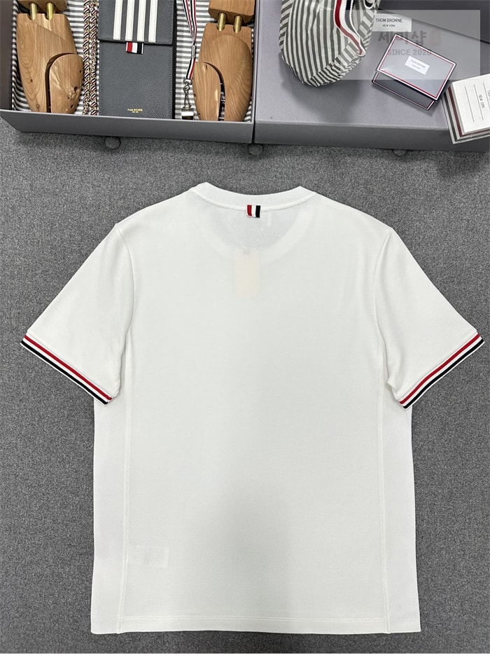 Thom Browne 톰브라운 삼선 스트라이프 반팔 티셔츠 레플리카 7번 이미지 - 의류 | 세미샵 레플리카 사이트