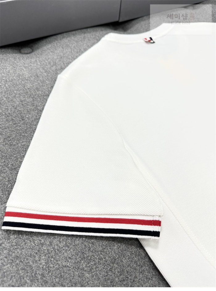 Thom Browne 톰브라운 삼선 스트라이프 반팔 티셔츠 레플리카 10번 이미지 - 의류 | 세미샵 레플리카 사이트