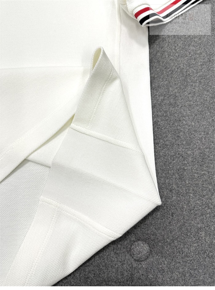 Thom Browne 톰브라운 삼선 스트라이프 반팔 티셔츠 레플리카 27번 이미지 - 의류 | 세미샵 레플리카 사이트