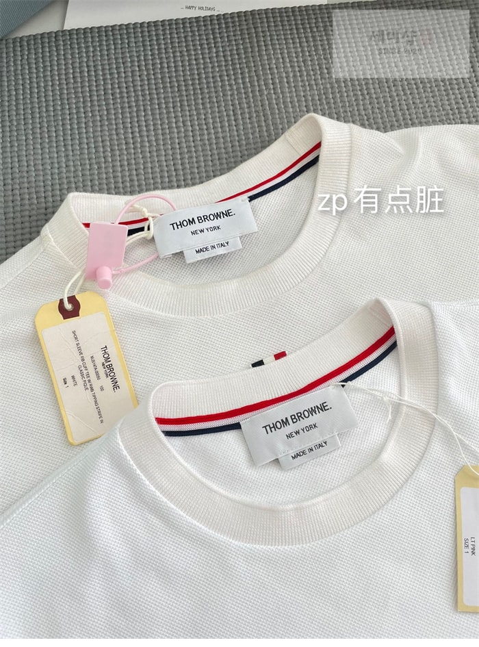 Thom Browne 톰브라운 삼선 스트라이프 반팔 티셔츠 레플리카 19번 이미지 - 의류 | 세미샵 레플리카 사이트
