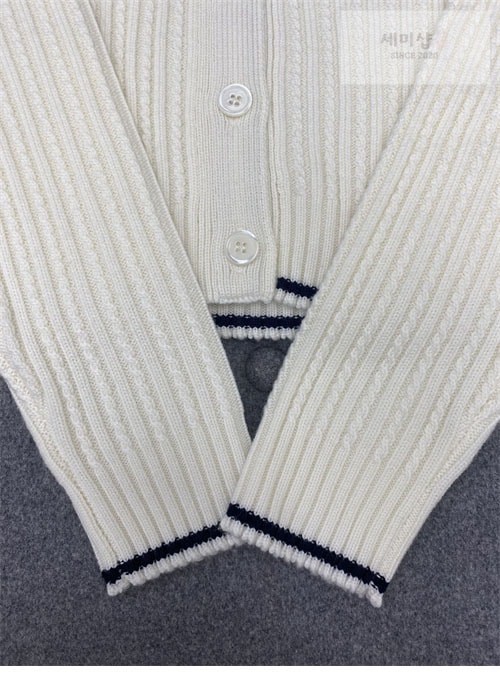 Thom Browne 톰브라운 여성용 사선완장 4-Bar 버진 울 케이블 크롭 v넥 가디건 의류 18번 이미지