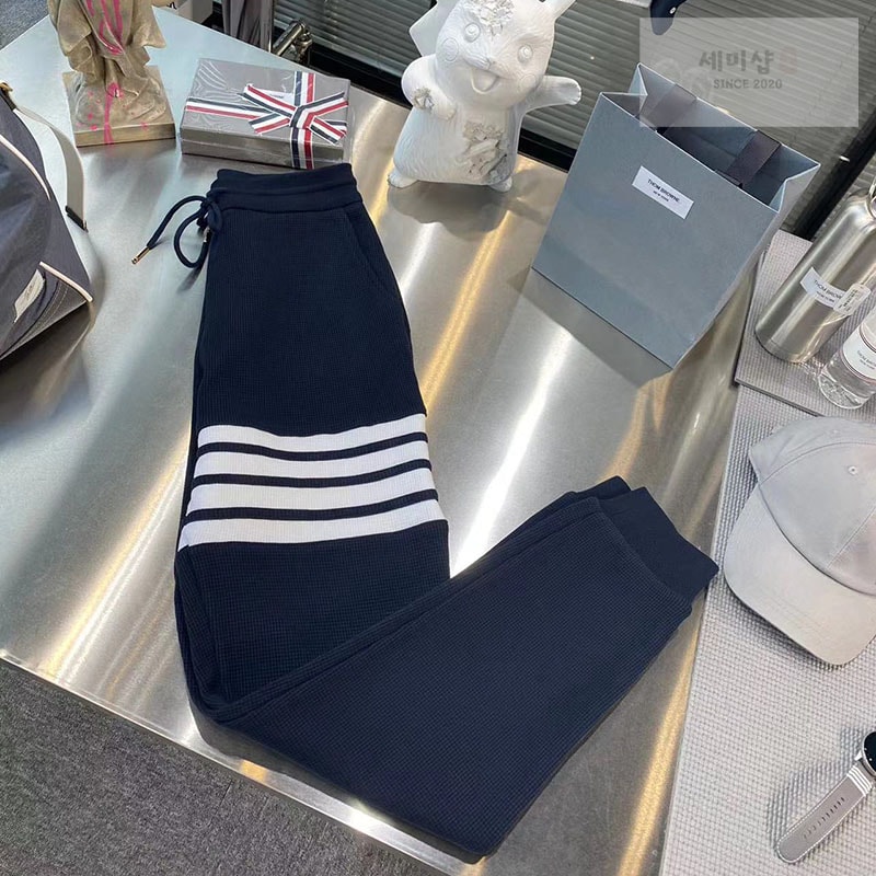 Thom Browne 톰브라운 와플 사선완장 4-Bar 스웨트팬츠 의류 10번 이미지