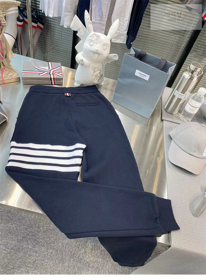 Thom Browne 톰브라운 와플 사선완장 4-Bar 스웨트팬츠 의류 7번 이미지