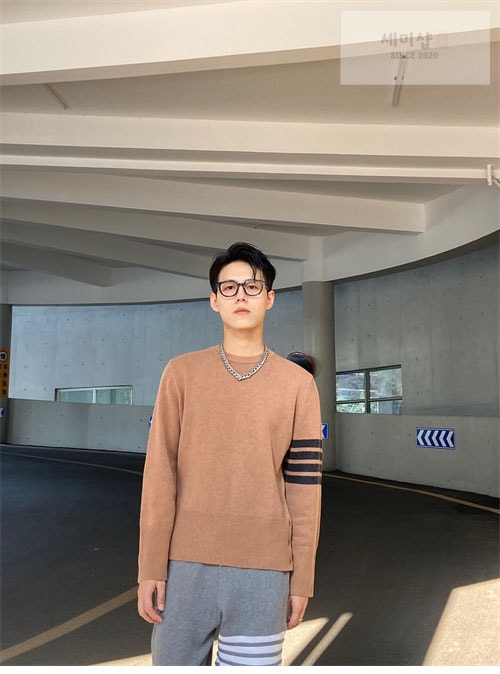 Thom Browne 톰브라운 울 저지 스티치 사선완장 4-Bar 크루넥 클래식 니트 의류 3번 이미지