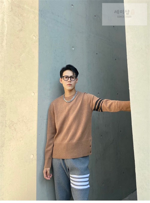 Thom Browne 톰브라운 울 저지 스티치 사선완장 4-Bar 크루넥 클래식 니트 의류 4번 이미지