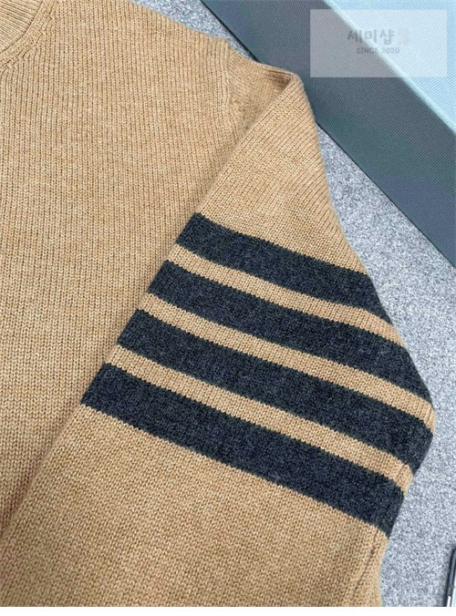 Thom Browne 톰브라운 울 저지 스티치 사선완장 4-Bar 크루넥 클래식 니트 의류 13번 이미지