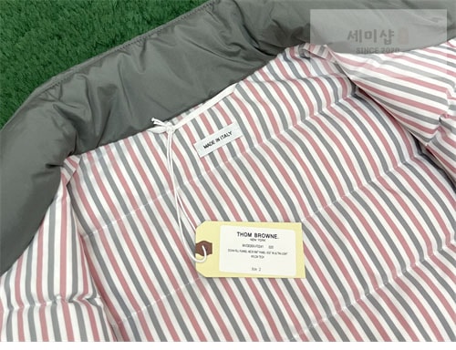 Thom Browne 톰브라운 퍼넬 넥다운 패딩 베스트 의류 30번 이미지