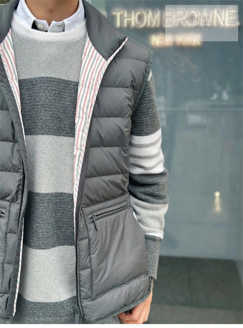 Thom Browne 톰브라운 퍼넬 넥다운 패딩 베스트 의류 21번 이미지