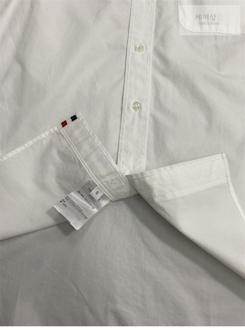Thom Browne 톰브라운 포플린 히든 삼선 클래식 셔츠 레플리카 10번 이미지 - 의류 | 세미샵 레플리카 사이트