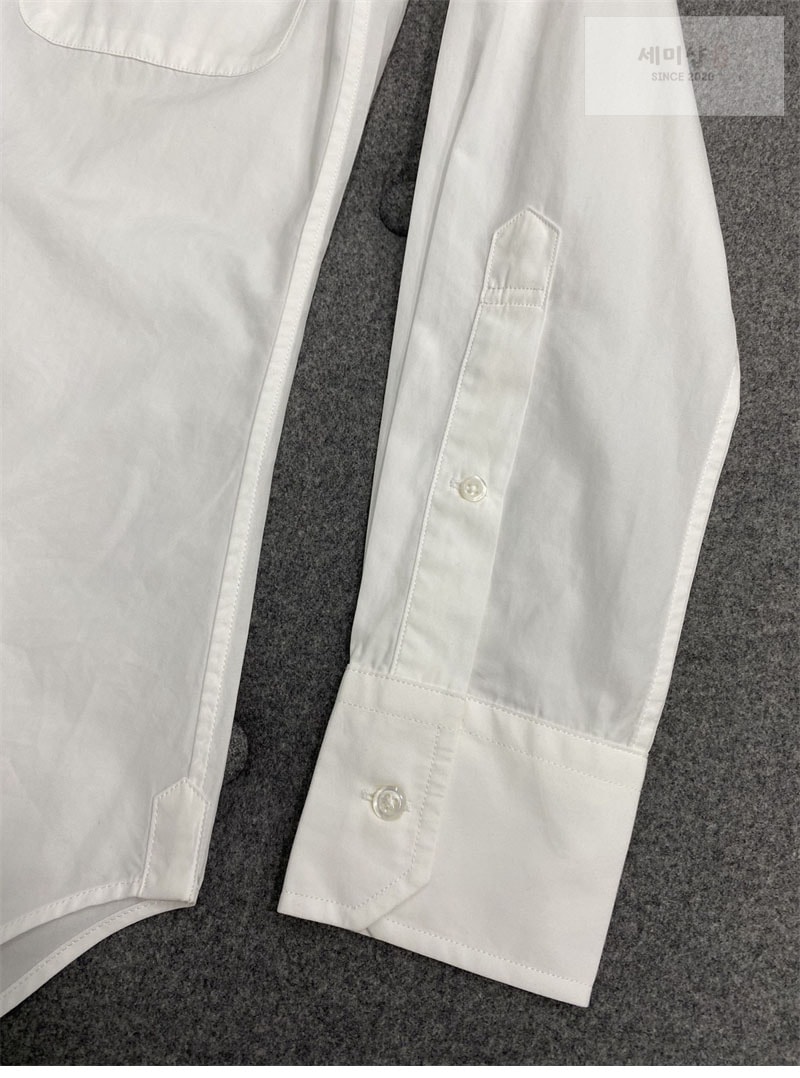 Thom Browne 톰브라운 포플린 히든 삼선 클래식 셔츠 레플리카 13번 이미지 - 의류 | 세미샵 레플리카 사이트