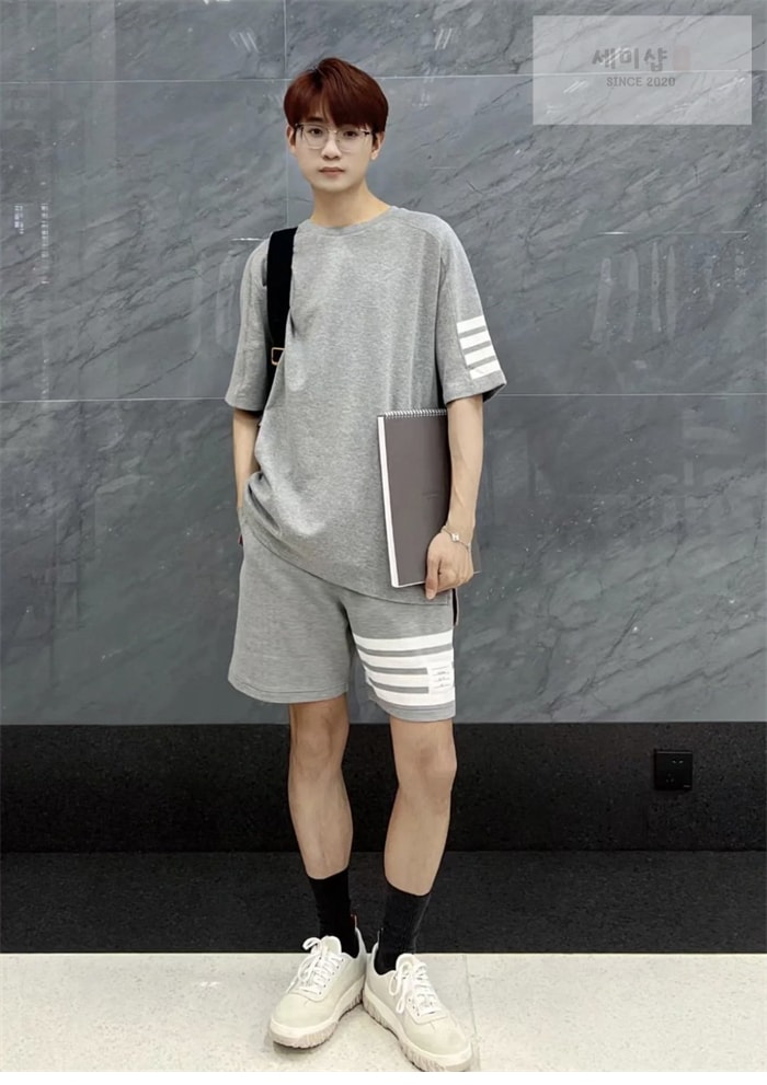 Thom Browne 톰브라운 4-Bar 사선완장 반팔 티셔츠 의류 21번 이미지