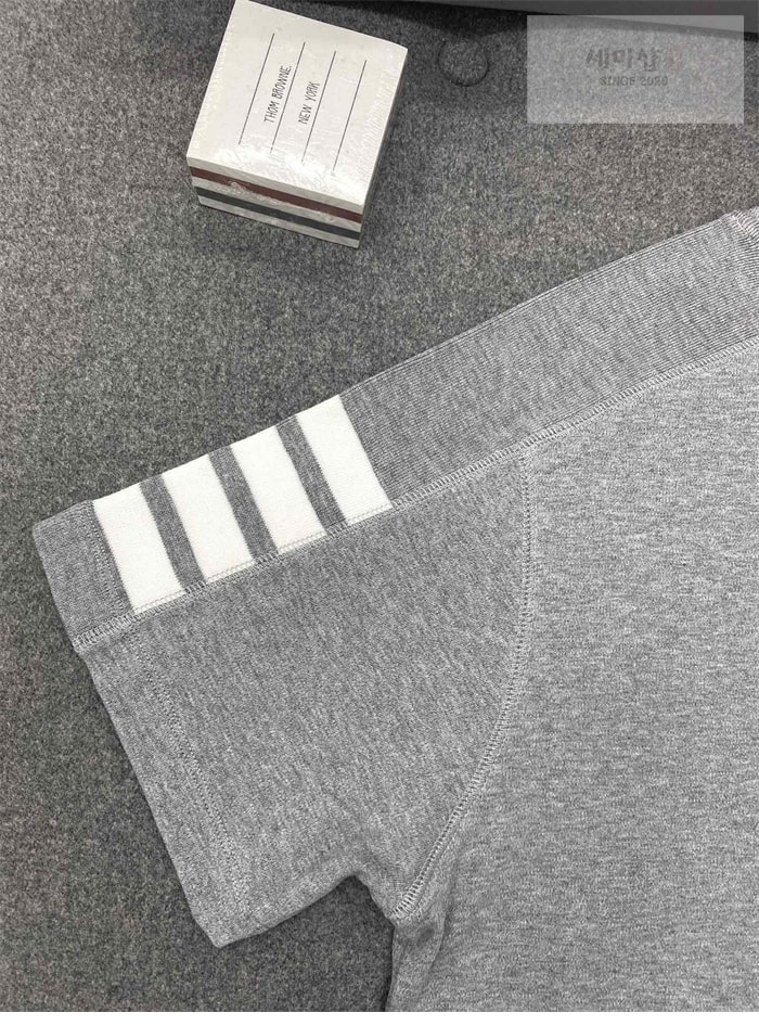 Thom Browne 톰브라운 4-Bar 사선완장 반팔 티셔츠 의류 15번 이미지