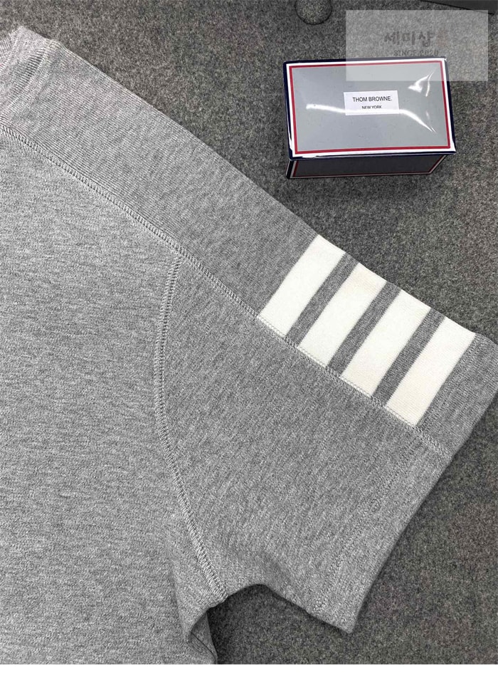 Thom Browne 톰브라운 4-Bar 사선완장 반팔 티셔츠 의류 16번 이미지