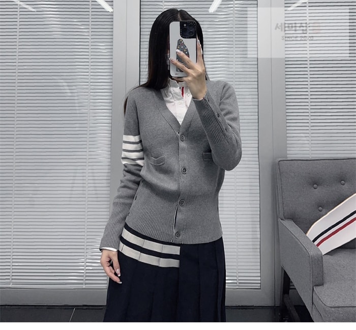 Thom Browne 톰브라운 4-Bar 사선완장 여성용 가디건 레플리카 21번 이미지 - 의류 | 세미샵 레플리카 사이트