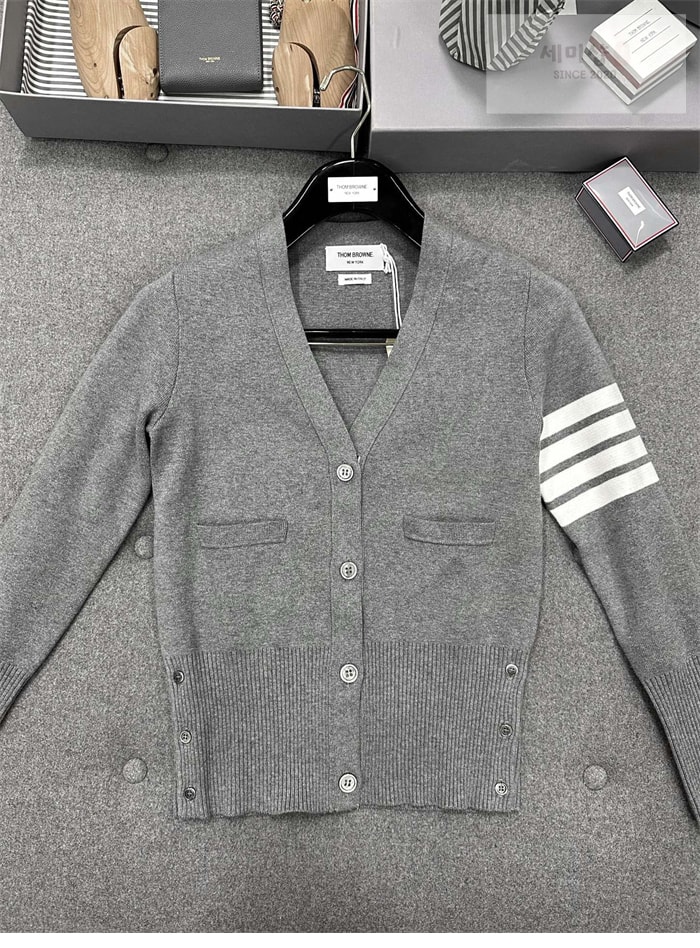 Thom Browne 톰브라운 4-Bar 사선완장 여성용 가디건 레플리카 4번 이미지 - 의류 | 세미샵 레플리카 사이트