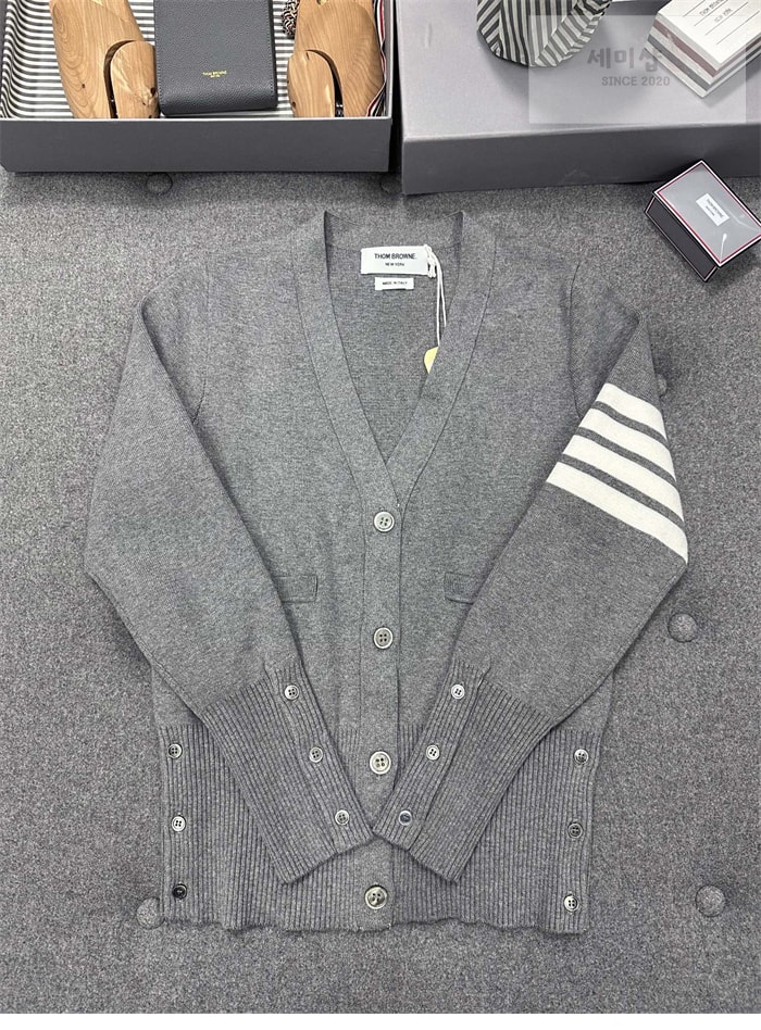 Thom Browne 톰브라운 4-Bar 사선완장 여성용 가디건 레플리카 22번 이미지 - 의류 | 세미샵 레플리카 사이트