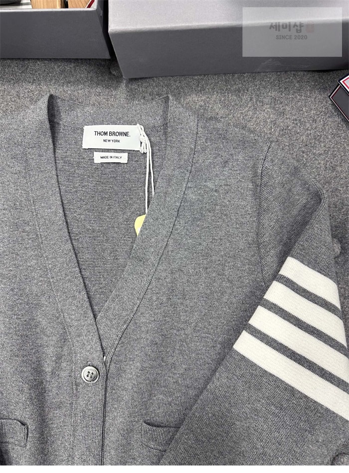 Thom Browne 톰브라운 4-Bar 사선완장 여성용 가디건 레플리카 10번 이미지 - 의류 | 세미샵 레플리카 사이트