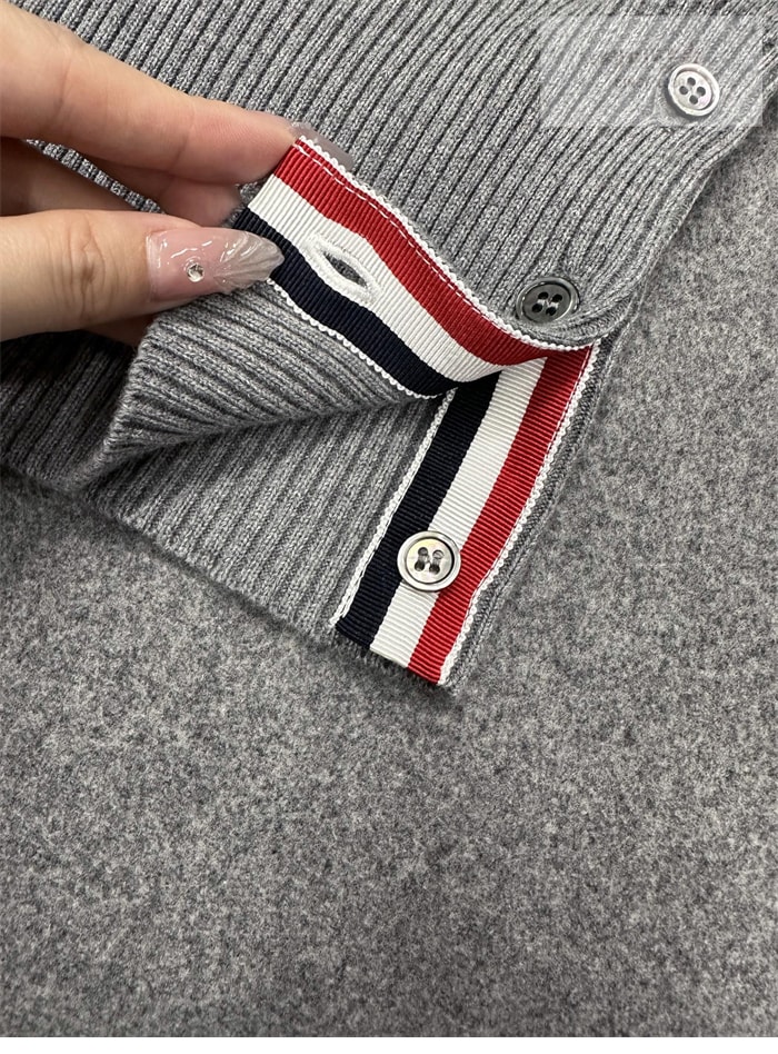 Thom Browne 톰브라운 4-Bar 사선완장 여성용 가디건 레플리카 16번 이미지 - 의류 | 세미샵 레플리카 사이트