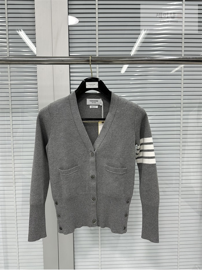 Thom Browne 톰브라운 4-Bar 사선완장 여성용 가디건 레플리카 17번 이미지 - 의류 | 세미샵 레플리카 사이트