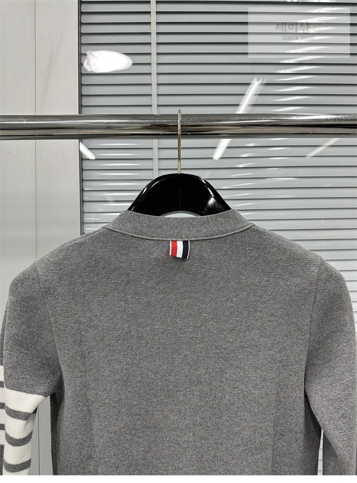 Thom Browne 톰브라운 4-Bar 사선완장 여성용 가디건 레플리카 19번 이미지 - 의류 | 세미샵 레플리카 사이트