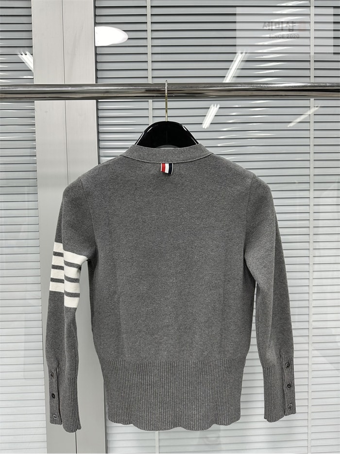 Thom Browne 톰브라운 4-Bar 사선완장 여성용 가디건 레플리카 20번 이미지 - 의류 | 세미샵 레플리카 사이트