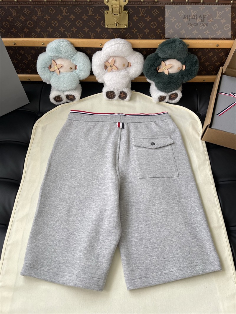 Thom Browne 톰브라운 RWB 스트라이프 미드 숏 팬츠 그레이 의류 22번 이미지