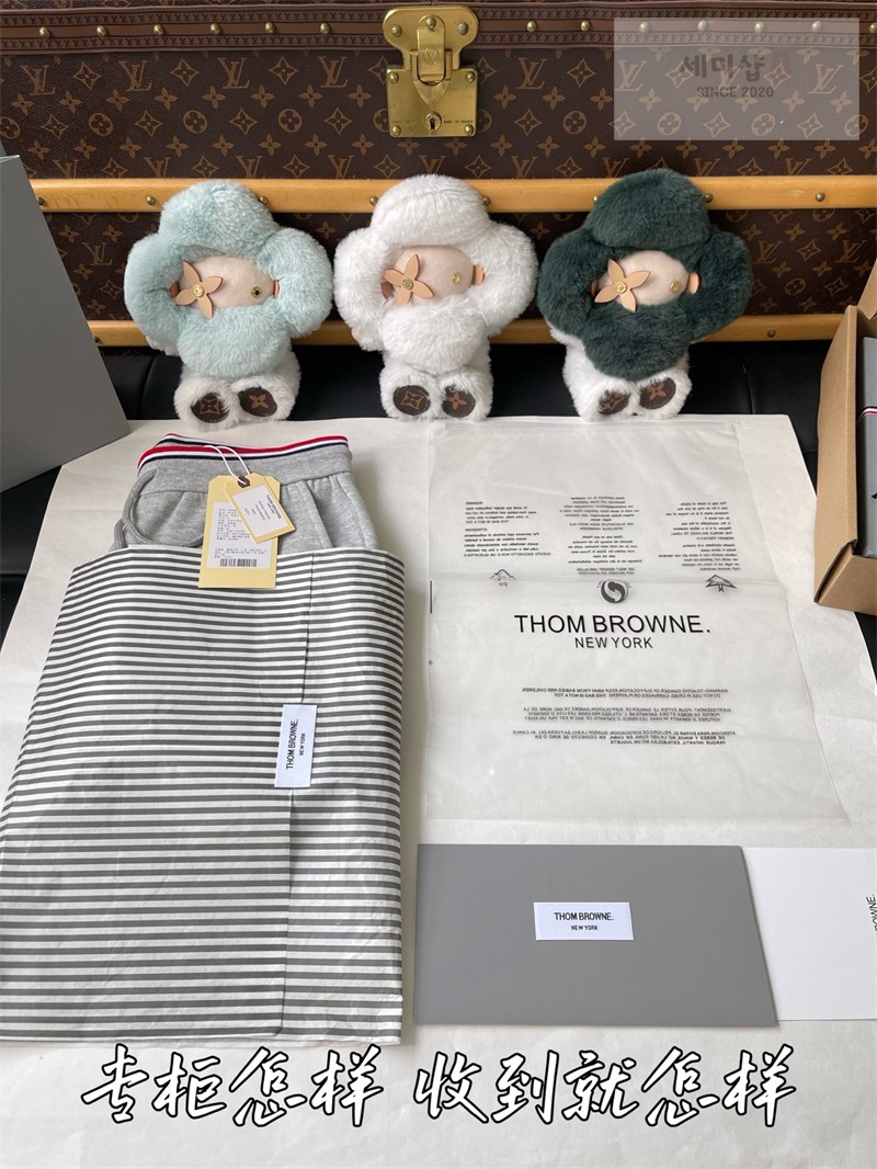 Thom Browne 톰브라운 RWB 스트라이프 미드 숏 팬츠 그레이 의류 33번 이미지