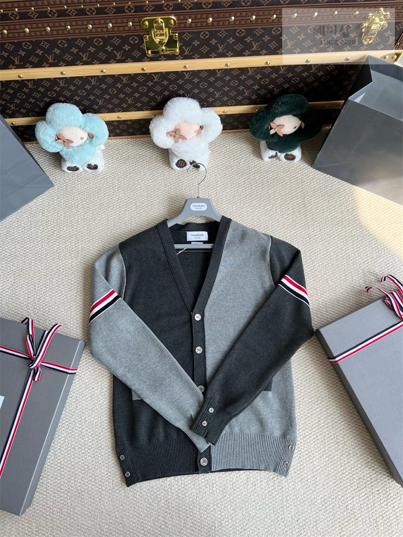 Thom Browne 톰브라운 RWB 암밴드 코튼 밀라노 스티치 블록 가디건 브라운 의류 15번 이미지