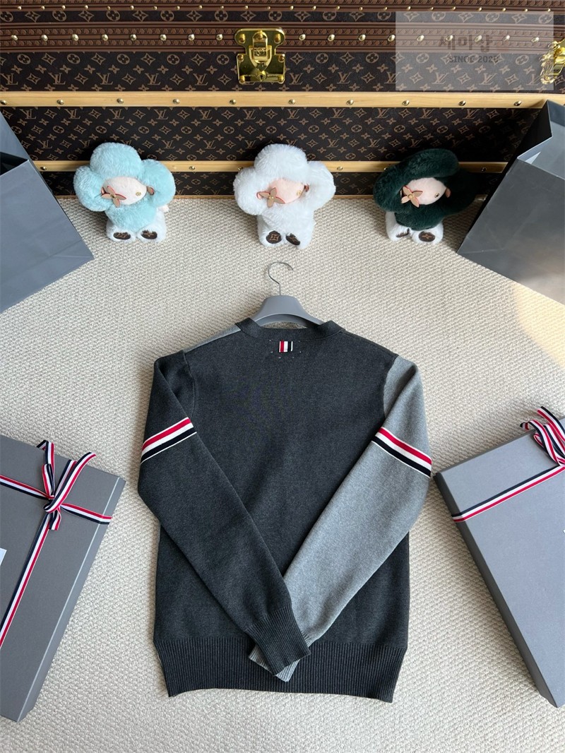 Thom Browne 톰브라운 RWB 암밴드 코튼 밀라노 스티치 블록 가디건 브라운 의류 16번 이미지