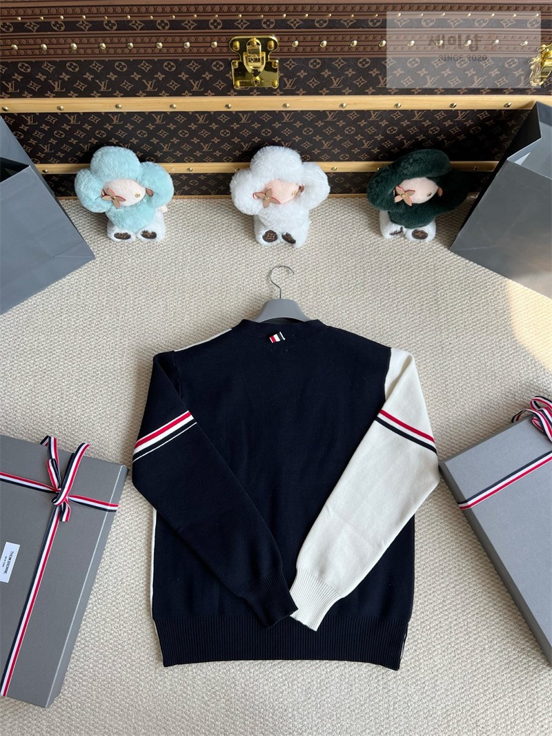 Thom Browne 톰브라운 RWB 암밴드 코튼 밀라노 스티치 블록 가디건 브라운 의류 25번 이미지