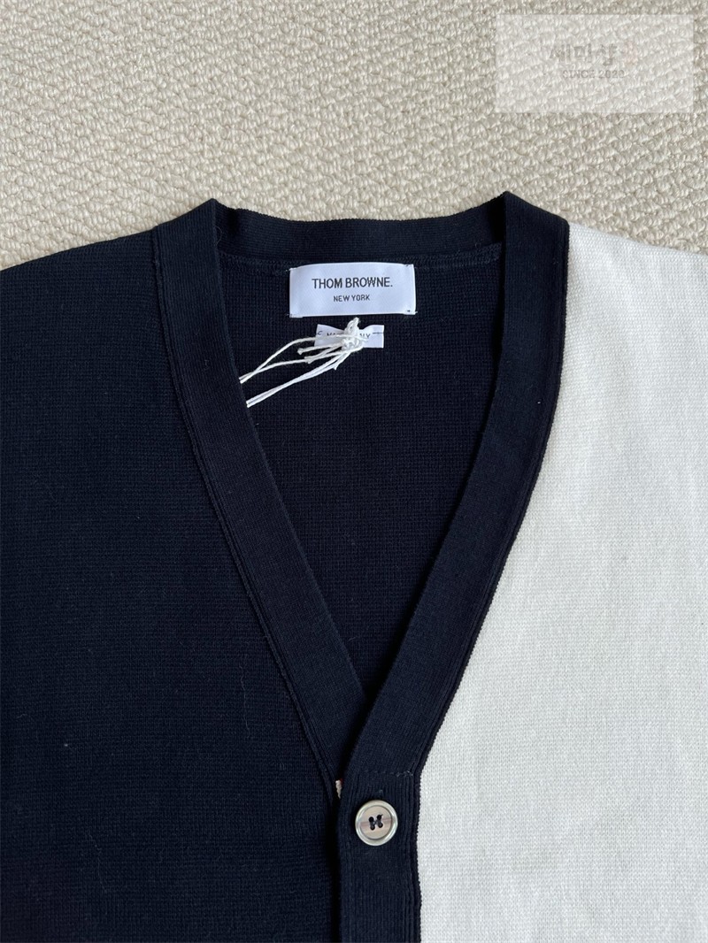 Thom Browne 톰브라운 RWB 암밴드 코튼 밀라노 스티치 블록 가디건 브라운 의류 26번 이미지