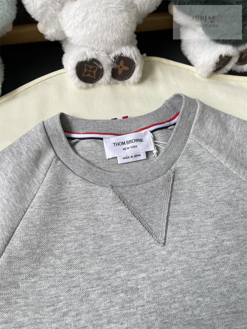 Thom Browne 톰브라운 RWB 코튼 피케 루프백 반팔 풀오버 스웨트셔츠 그레이 의류 17번 이미지