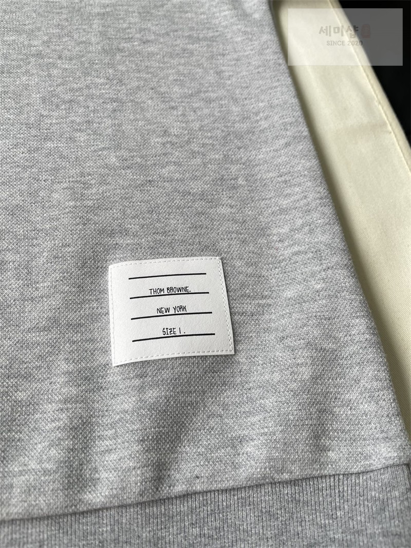 Thom Browne 톰브라운 RWB 코튼 피케 루프백 반팔 풀오버 스웨트셔츠 그레이 의류 19번 이미지