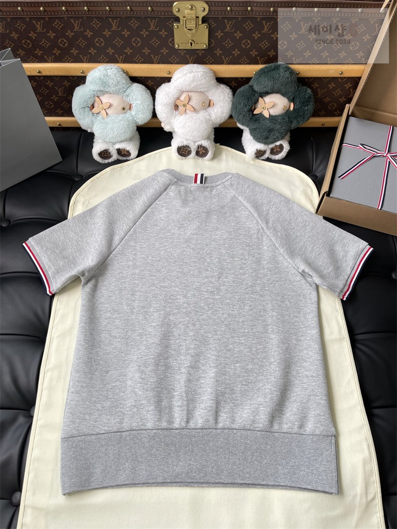 Thom Browne 톰브라운 RWB 코튼 피케 루프백 반팔 풀오버 스웨트셔츠 그레이 의류 22번 이미지