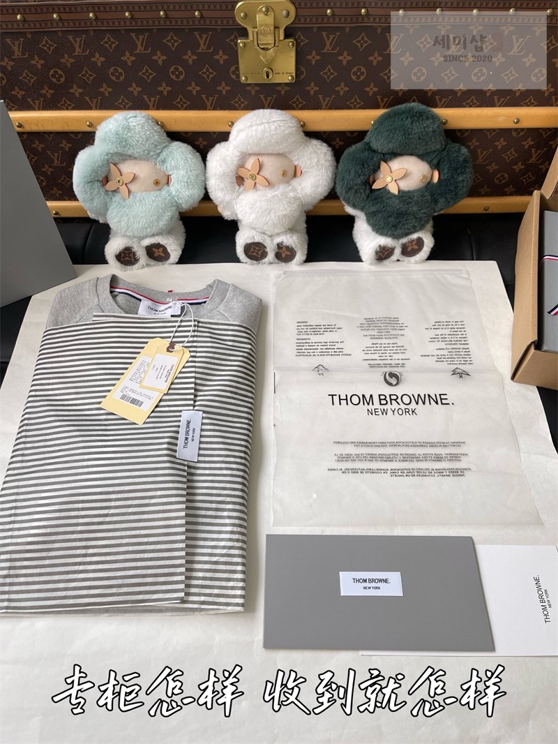 Thom Browne 톰브라운 RWB 코튼 피케 루프백 반팔 풀오버 스웨트셔츠 그레이 의류 33번 이미지
