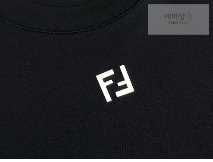 Fendi 펜디 메탈 FF 반팔 티셔츠 의류 8번 이미지