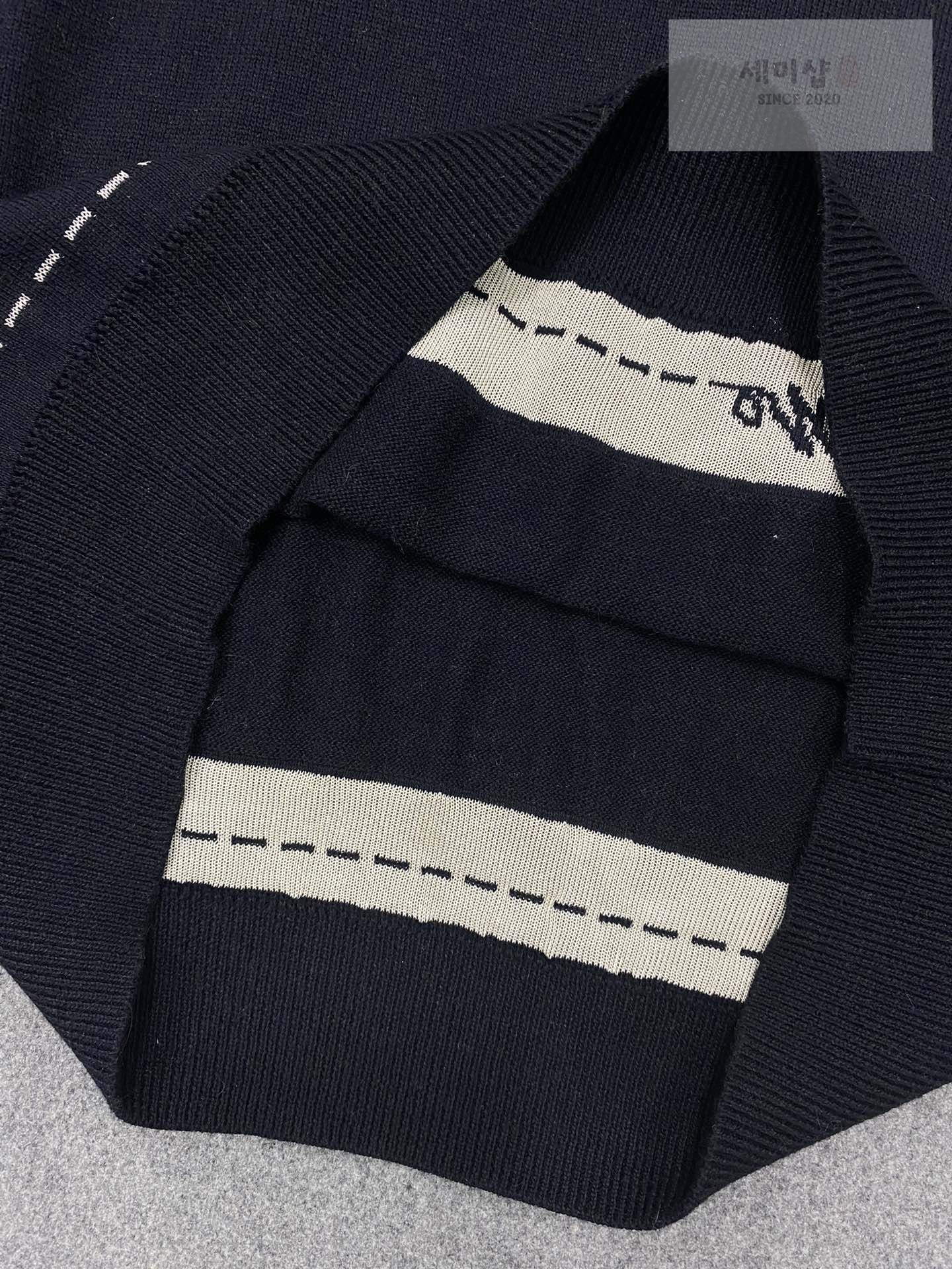 Fendi 펜디 블루톤 메이드 인 펜디 디테일 크루넥 반팔 스웨터 의류 11번 이미지