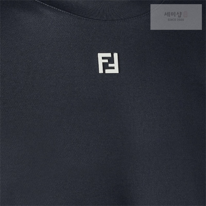 Fendi 펜디 스몰 FF 메탈 긴팔 티셔츠 의류 11번 이미지