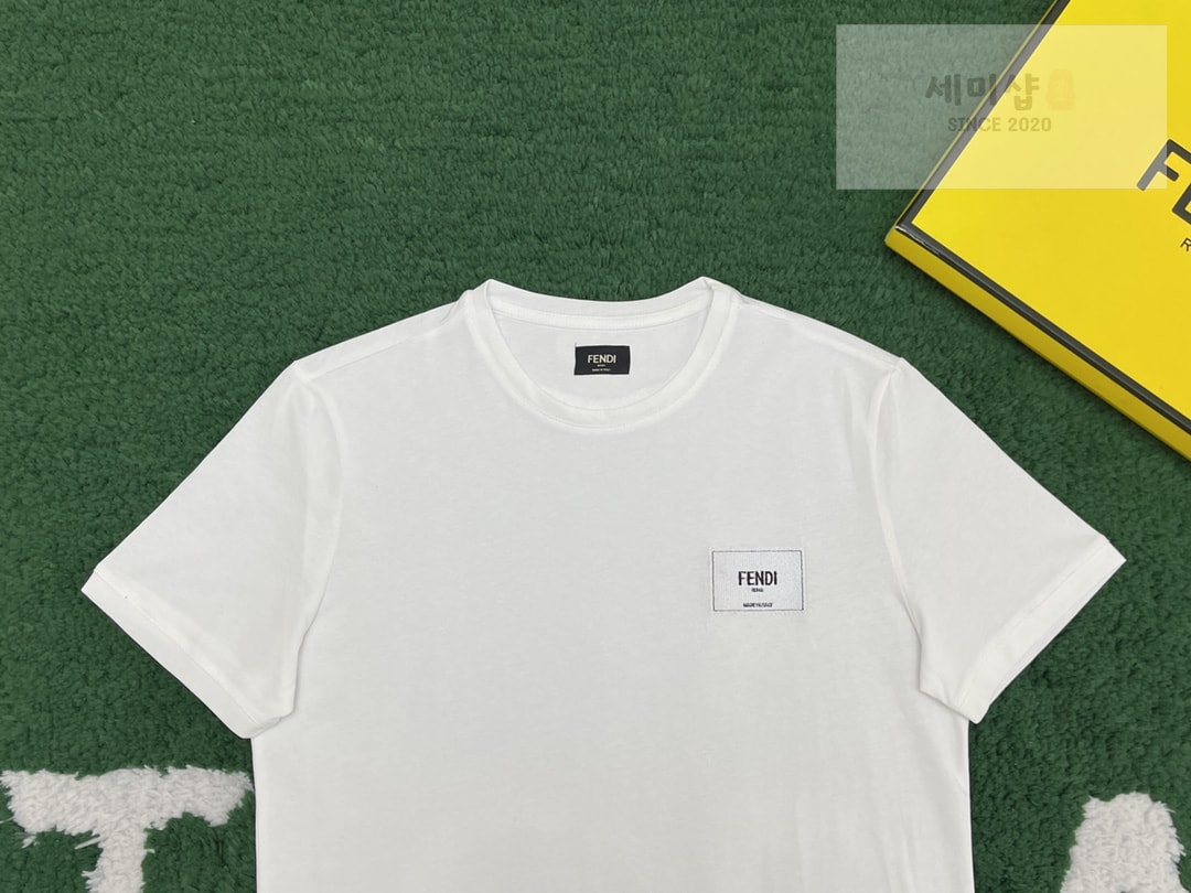 Fendi 펜디 자카드 라벨 레귤러 핏 코튼 저지 반팔 티셔츠 “2COLOR” NO.1 의류 12번 이미지