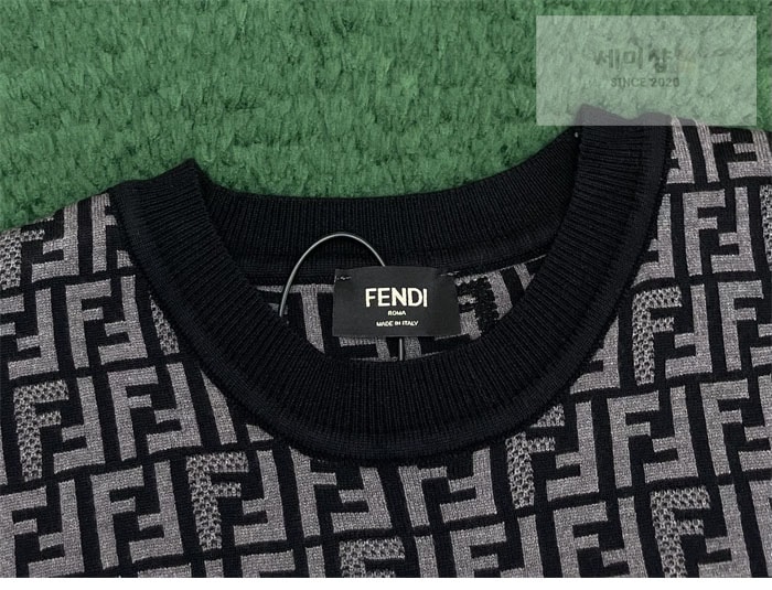 Fendi 펜디 점퍼 페브릭 반팔 니트 스웨터 블랙 의류 8번 이미지