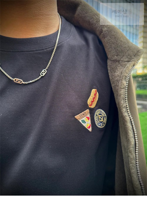 Fendi 펜디 펜딜리셔스 반팔 티셔츠 2컬러 의류 22번 이미지