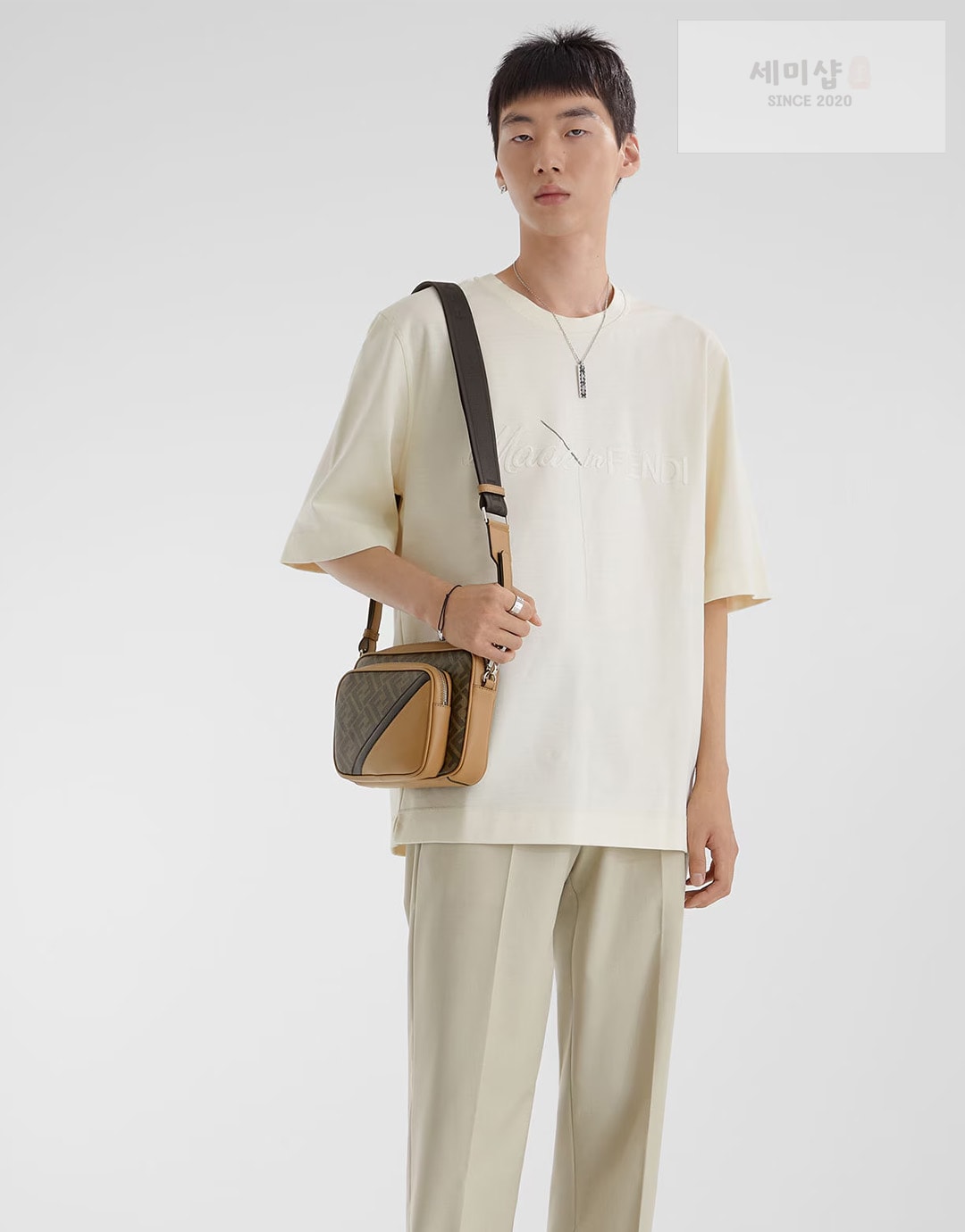 Fendi 펜디 3D 니들 메이드 인 펜디 오버사이즈 반팔 티셔츠 의류 2번 이미지