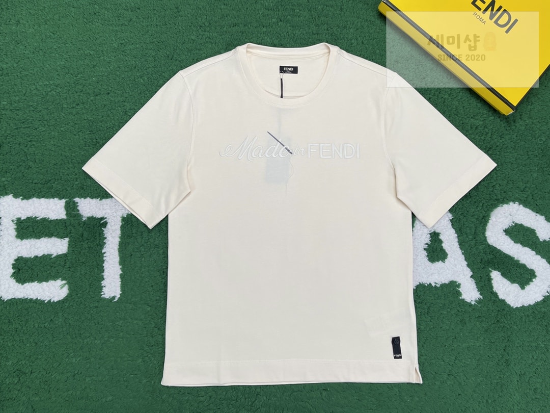 Fendi 펜디 3D 니들 메이드 인 펜디 오버사이즈 반팔 티셔츠 의류 12번 이미지