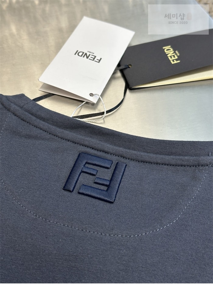 Fendi 펜디 3D 자수 코튼 반팔 티셔츠 의류 12번 이미지