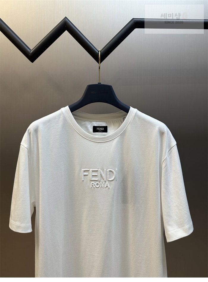 Fendi 펜디 3D 자수 코튼 반팔 티셔츠 의류 14번 이미지