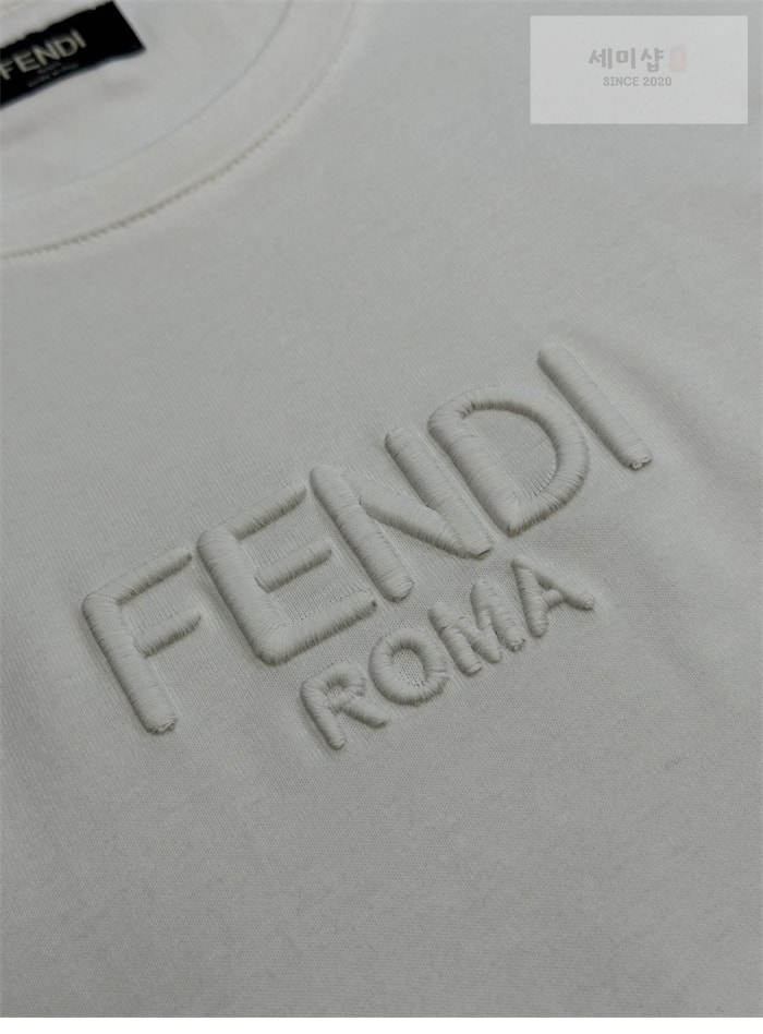 Fendi 펜디 3D 자수 코튼 반팔 티셔츠 의류 18번 이미지