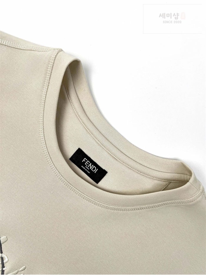 Fendi 펜디 Made in 로고 반팔 티셔츠 의류 7번 이미지