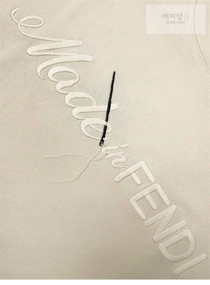 Fendi 펜디 Made in 로고 반팔 티셔츠 의류 8번 이미지